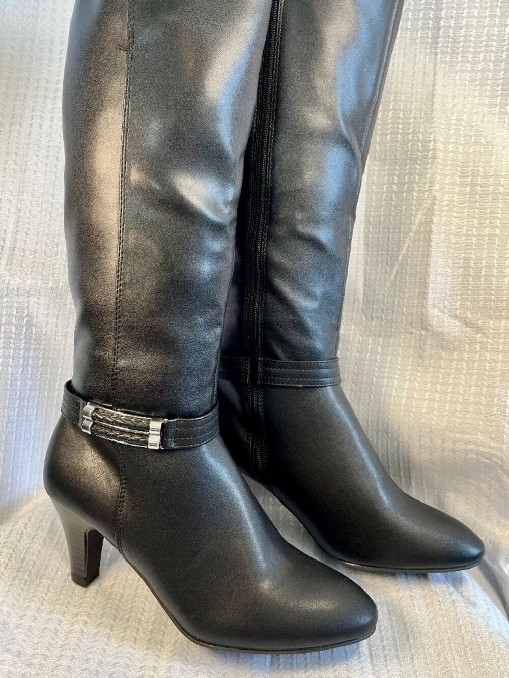 London Fog Knee-High Boot in Black Vegan Leather size 8.5 M